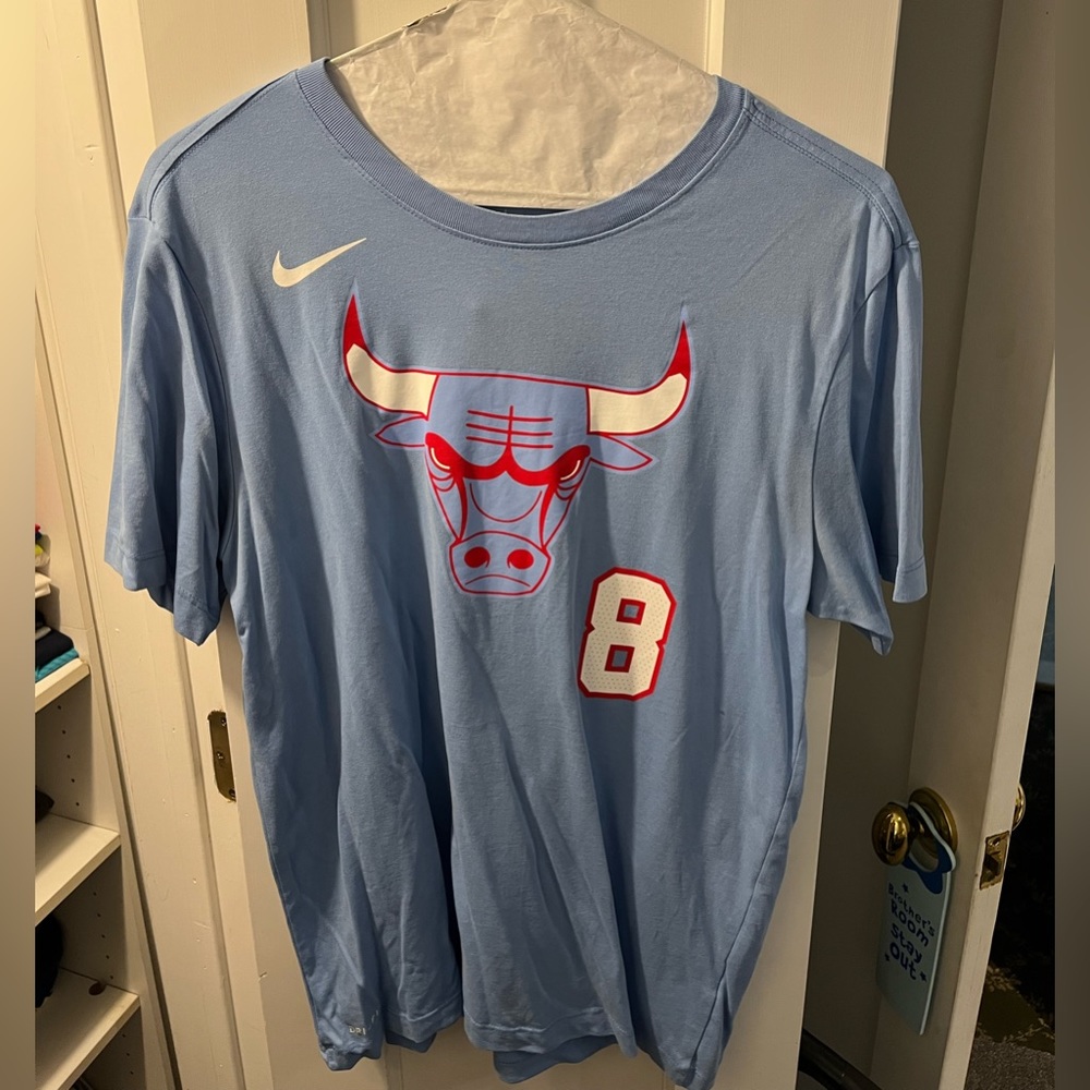 Zach Levine baby blue throwback tshirt jersey men’s size medium